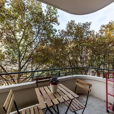 Daire Spacieux Et Lumineux 70m² De La Place Ail