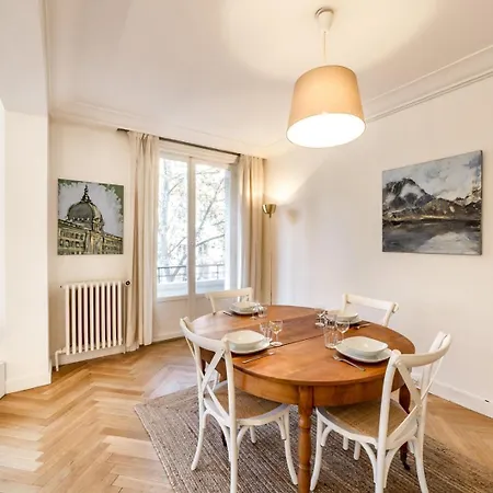 Spacieux Et Lumineux 70m² De La Place Ail Apartment