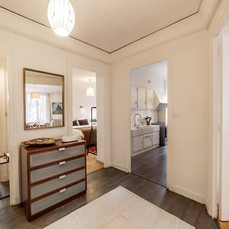 Διαμέρισμα In | Spacieux Et Lumineux 70m²